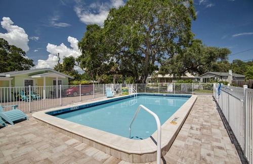 Safety Harbor Apartment | 5B Newly Renovated Studio at Coastal Cottages!