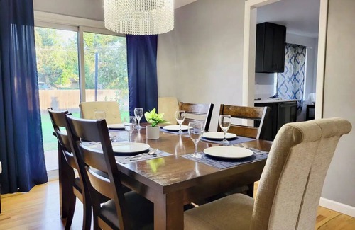 Littleton House | 5BD Cozy, SouthGlenn Gem, Yard, Games, Shops, close to Downtown Littleton&Denver