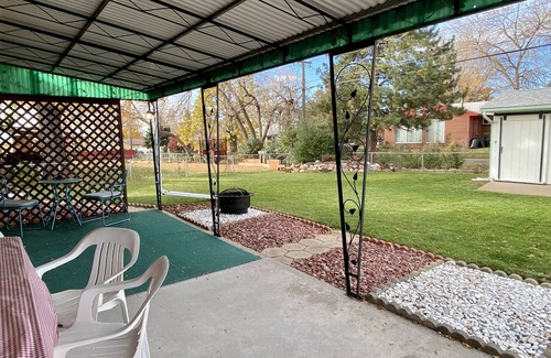 South Westminster House | 5bdr sleeps 12! MidMod full house close2Denver&Boulder