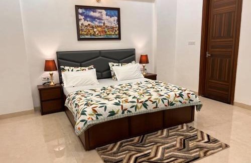 Ranjit Avenue Villa | 5BHK Home Away from Home at Ranjit Avenue Amritsar