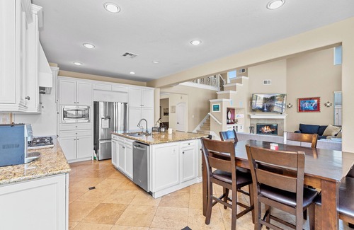 San Elijo Hills House | 5BR 2.5BA Home Oceanview & in-ground Spa in gated community of San Elijo Hills!