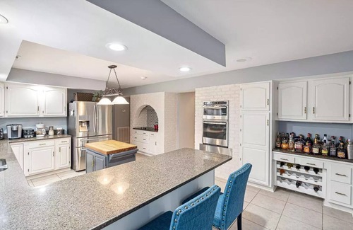 Summerville House | 5BR/4BA Spacious Home W/Pool. 27 mile drive to the beach