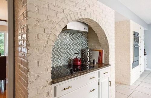 Summerville House | 5BR/4BA Spacious Home W/Pool. 27 mile drive to the beach