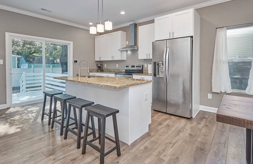 Norfolk House | 5BR at Chesapeake Blvd
