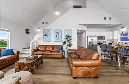 Port Bolivar House | 5BR Beachfront | Ocean Views, Loft, Bar & Pet-Friendly