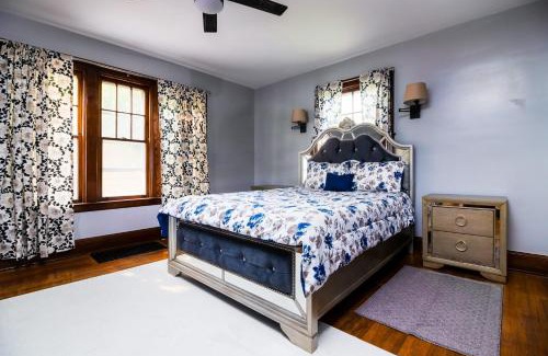 Niagara Falls House | 5BR, close to Niagara Falls State Park