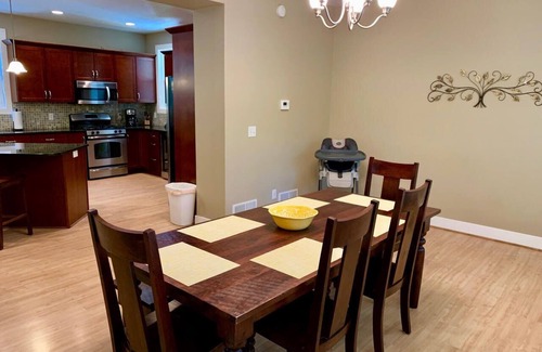 Lake Michigan Beach House | 5BR Coloma House - walking distance to Lake Michigan