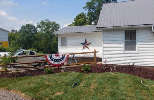 Williamstown House | 5BR Home - Pets Allowed by ARK Experience
