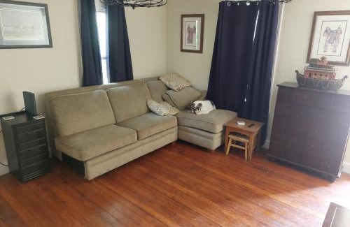 Williamstown House | 5BR Home - Pets Allowed by ARK Experience