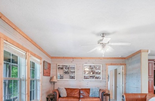 Dadeville House | 5BR Lakefront Home - Dock & Boat Rental + Views!