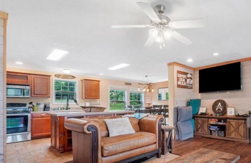 Dadeville House | 5BR Lakefront Home - Dock & Boat Rental + Views!