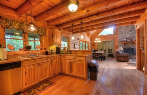 Almond Cabin | 5br Log Cabin: Hot Tub, Game Room, Yard, Firepit! Near Fontana, Bryson, and NOC