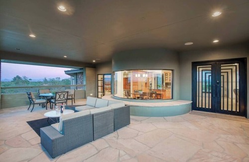Turquoise Hills House | 5BR-Paradise Valley City Views