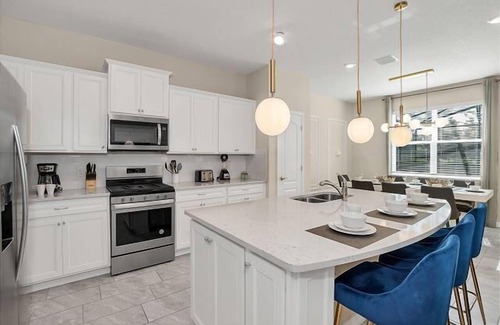 Loughman Villa | 5BR Private Pool Home | Solterra Resort | Near Disney | Sleeps 11
