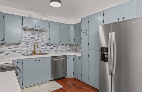 Sunnyheights House | 5BR Spacious Pueblo Family Retreat w/Game Room!