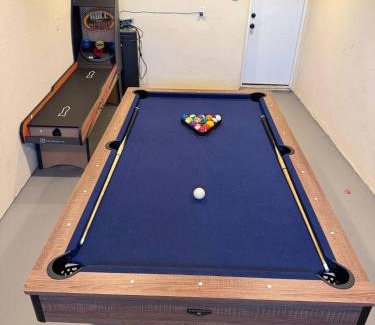 North Mountain House | 5br With Pool & Backyard Paradisesleeps 10 Guests