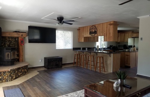 Squaw Valley House | 5Ez Farm house