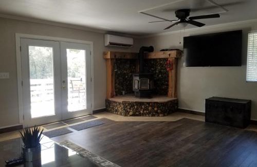 Squaw Valley House | 5EZ Ranch Barn-Get away from it all, easy access