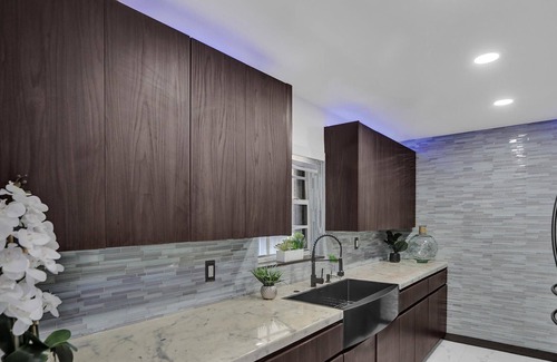 Driftwood House | 5Min to HardRock|NearBeach|Salt Water pool