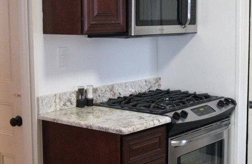 Asbury Park House | 5min Walk to Asbury Park Beach! 4BR 2BA with Parking!