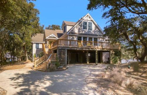 Duck House | 5Min Walk to Beach & Saltwater Pool
