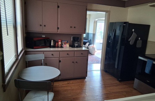 Downtown Niagara Falls House | 5Mins To Niagara Falls NY, Casino,2BR, Restaurants