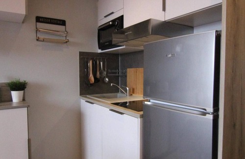 Eclose-Ouest Apartment | 5th floor, balcony, tv, ski locker, 40m², Alpe d'Huez