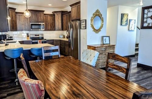 Loveland House | 5th Street Retreat, quiet townhome a short walk from the heart of Loveland