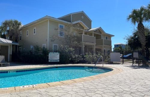 Dune Allen Beach Apartment | 5Tides at Topsail
