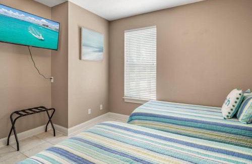 Dune Allen Beach Apartment | 5Tides at Topsail