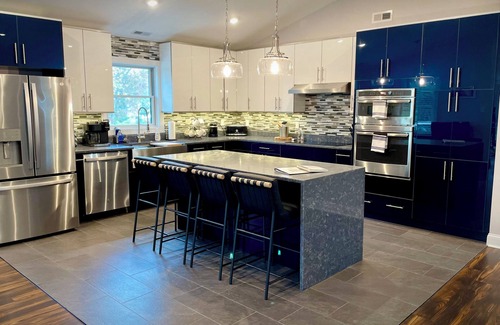 Cape May Court House House | 6,000 Sq.ft. 18 Guests, 7-Bed, 6-Bath, Pool, Spa, Outdoor Kitchen, Garden, WIFI.