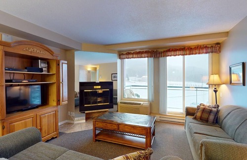 Beaupre Condo | 6-301 : Condo - 2 bedrooms - sleeps 6