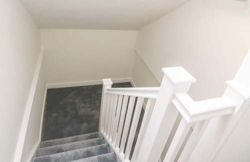 Penryn House | 6 ANTRON HILL, family friendly, with a garden in Mabe