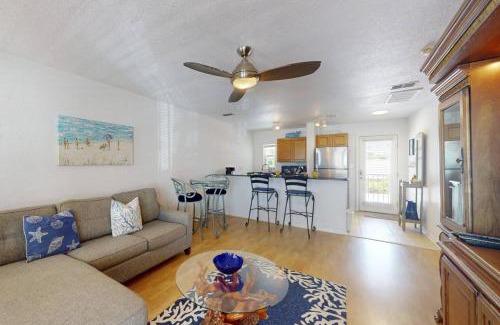 Pass-a-Grille Historic District House | 6 - Beach Club at Pass-A-Grille