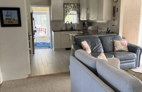 Rye House | 6 bed, 2 bath home walk to Jeness Beach. Ideal for destination wedding guests.
