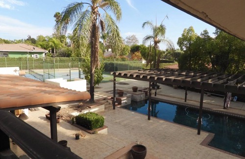 Claremont House | 6 Bed 8 Bath estate in Claremont with fitness room, basketball, tennis