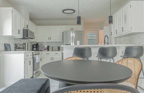 Fortson House | 6-Bed Artistic Home with Game room