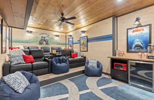 Sevierville Cabin | 6-Bed Cabin w/Indoor Pool & Game Room – Sleeps 22