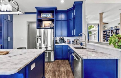 Quitman House | 6 Bedroom 6 Bath sleeps 20 on lake with pool and large game room