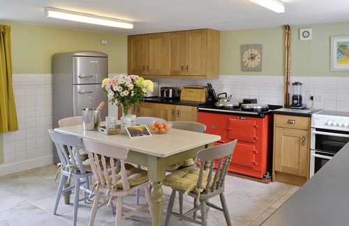 Lyme Regis Cottage | 6 bedroom accommodation in Uplyme, near Lyme Regis