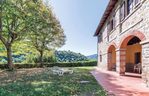 Dicomano House | 6 bedroom amazing home in Dicomano