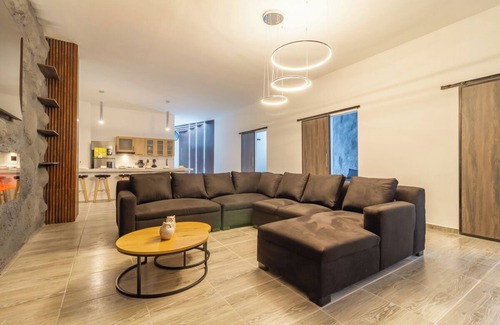 Lalinde Apartment | 6-bedroom apartment right next to Park LLears, massive jacuzzi, Ac in all beds.