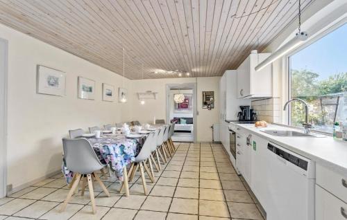 Aeroskobing House | 6 Bedroom Beautiful Home In Ærøskøbing