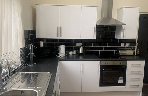 Chorlton-cum-Hardy House | 6 Bedroom Chorlton Townhouse