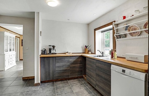 Gudhjem House | 6 bedroom cozy home in Gudhjem