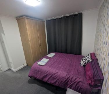 Dartford Apartment | 6 Bedroom House, Close to London and Bluewater