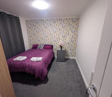 Dartford Apartment | 6 Bedroom House, Close to London and Bluewater