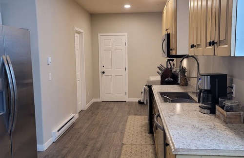 Gypsum House | 6 bedroom mountain retreat w/private Hot tub