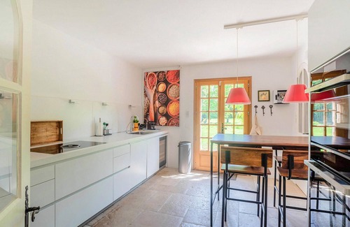 Carces House | 6 bedroom pet friendly home in Carcès