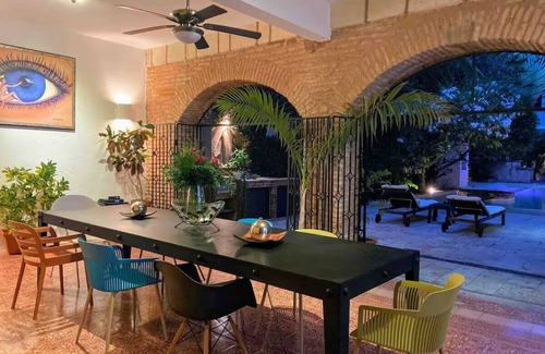 Zona Colonial Villa | 6-bedroom villa in brilliant Santo Domingo with WiFi, AC, fitness room, pool.